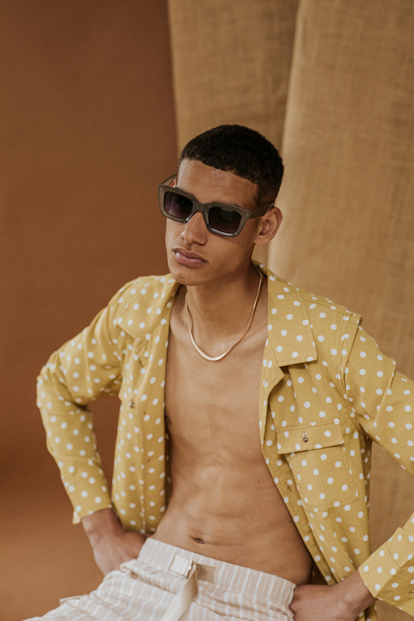 PIPED MUSTARD POLKA-DOT RESORT SHIRT